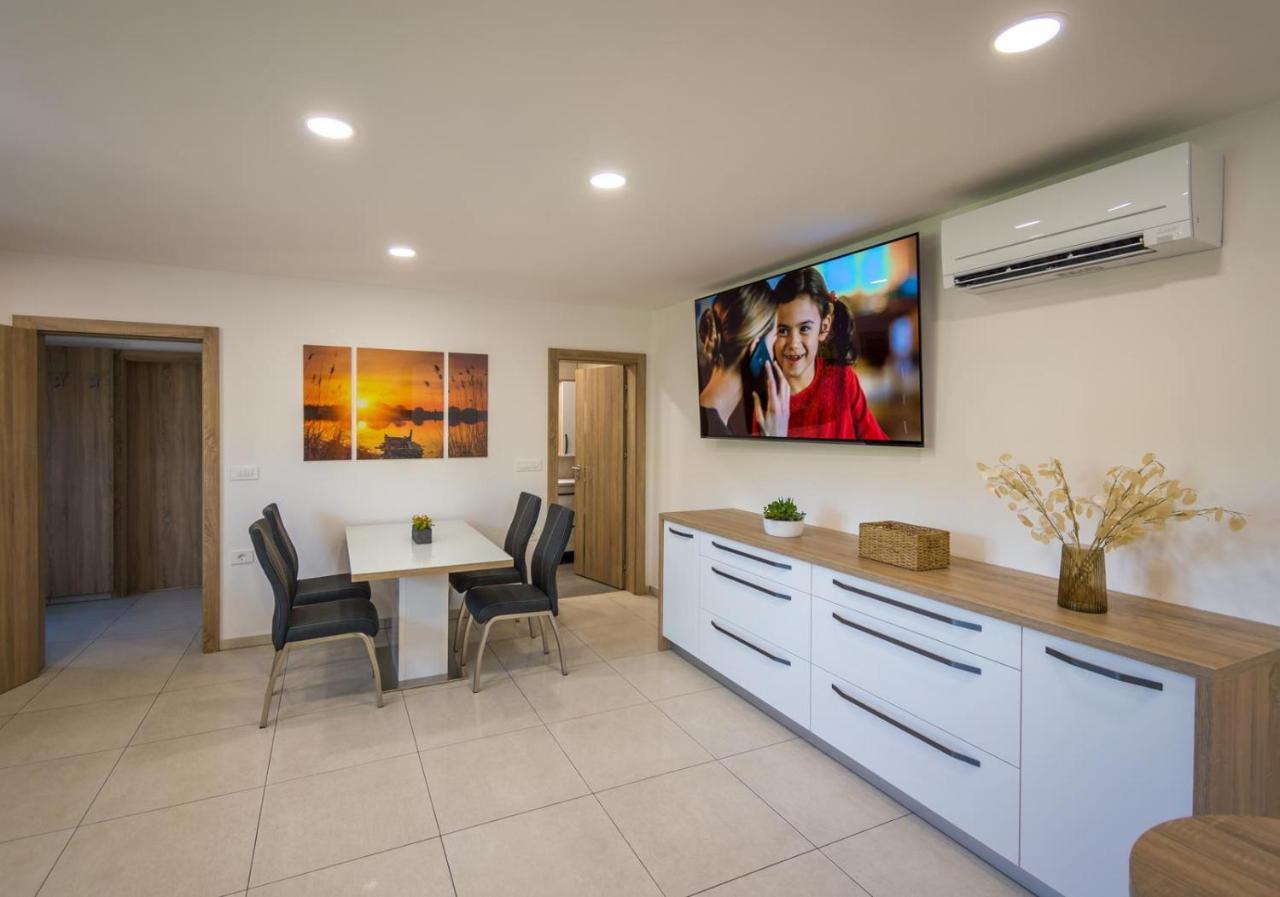 בפורטורוז Apartments Relax מראה חיצוני תמונה